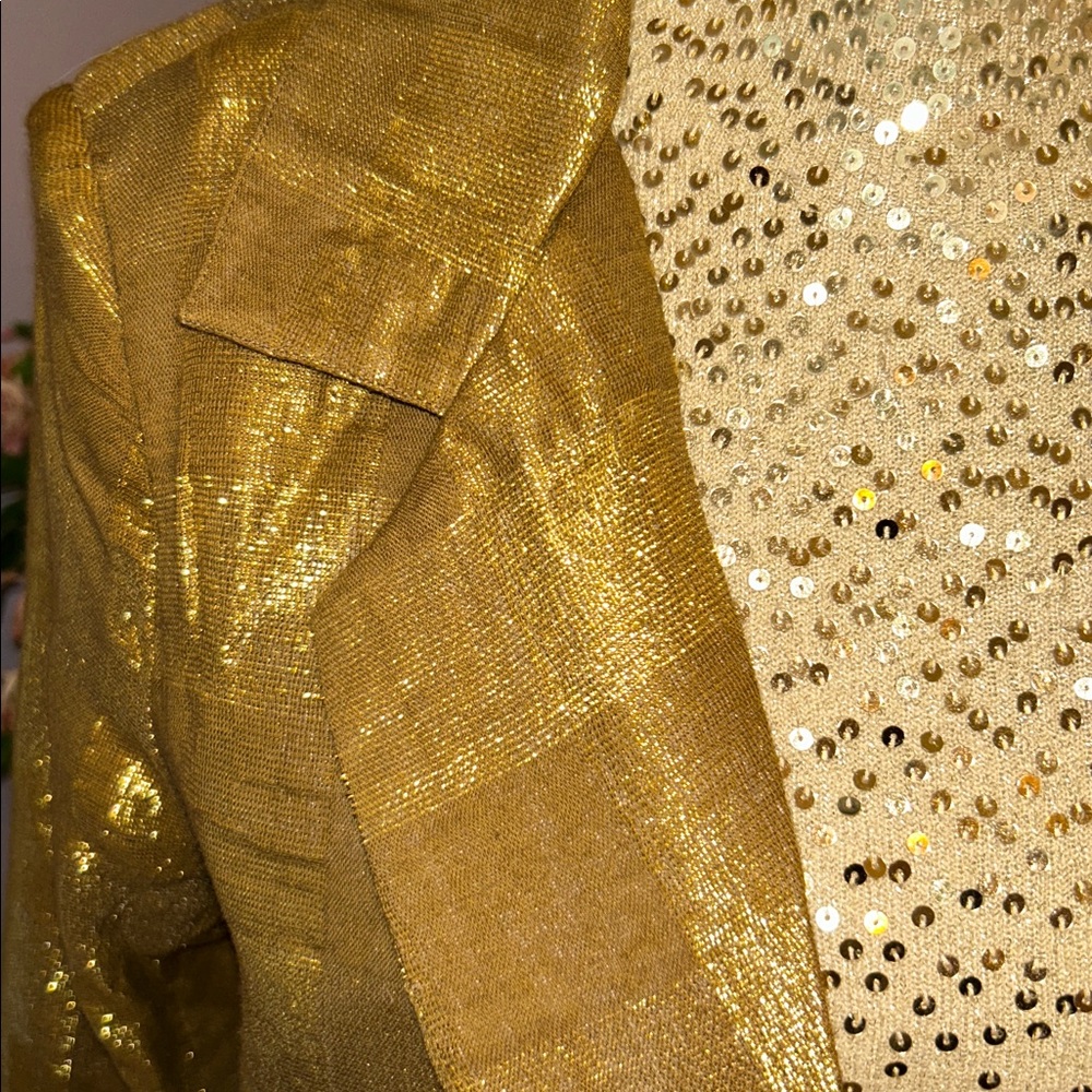 Size Med-Lustrous metallic Gold checked Women's Blazer - Picture 9 of 9